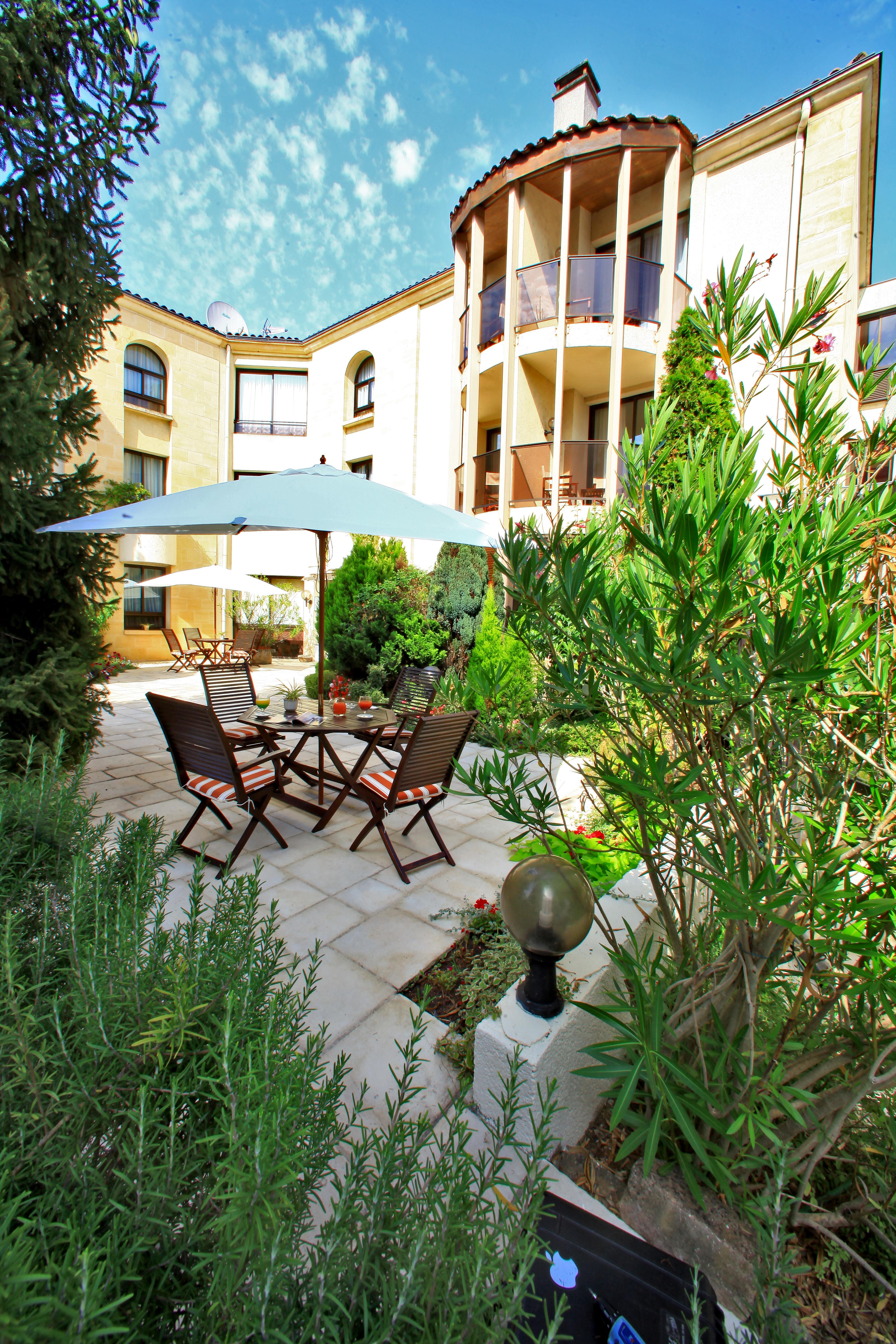 Au Grand Hotel De Sarlat - Pavillon De Selves Exterior photo