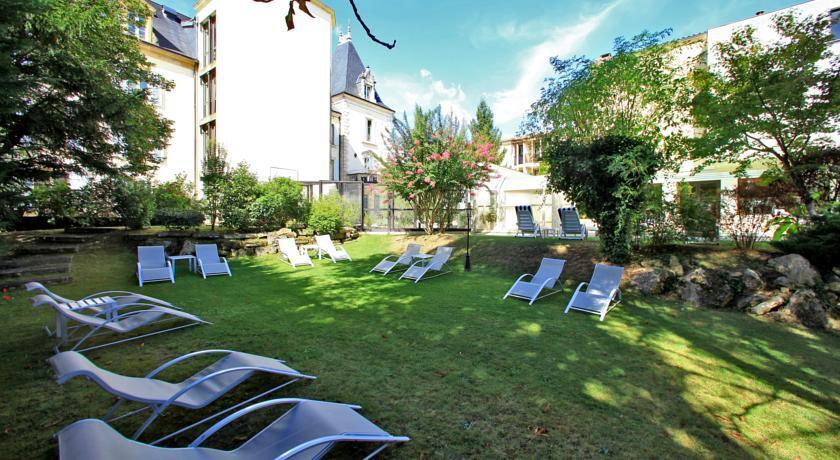 Au Grand Hotel De Sarlat - Pavillon De Selves Exterior photo
