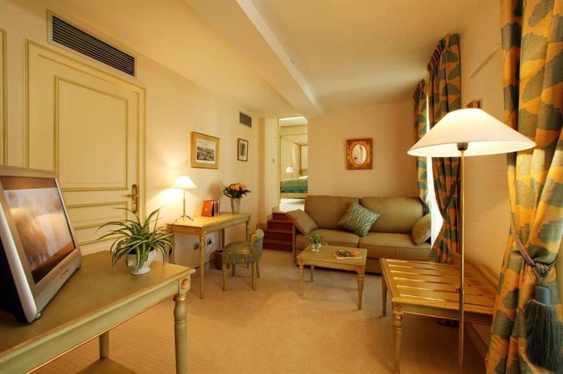Au Grand Hotel De Sarlat - Pavillon De Selves Exterior photo
